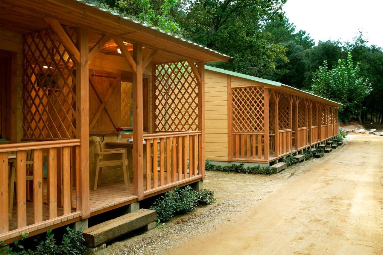 فندق Camping Bassegoda Park Albanya المظهر الخارجي الصورة
