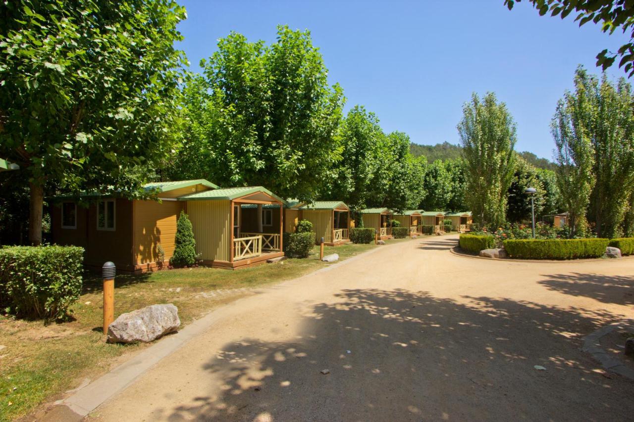 فندق Camping Bassegoda Park Albanya المظهر الخارجي الصورة